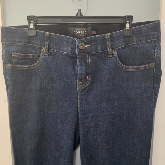 Torrid Premium Stretch Skinny Jeans | Size 16 | Dark Wash Denim - Picture 7 of 13